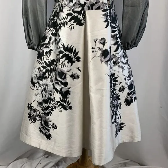 Giambattista ValliBlack and White Floral Dress With Ruffle Trim