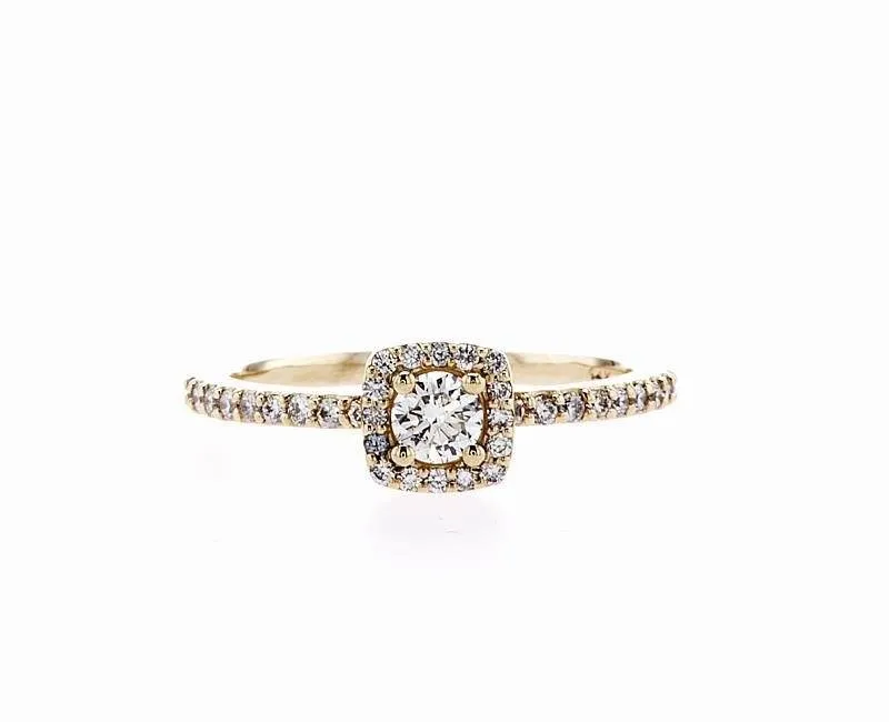 Jennifer Halo Diamond Ring  (0.45Ctw)