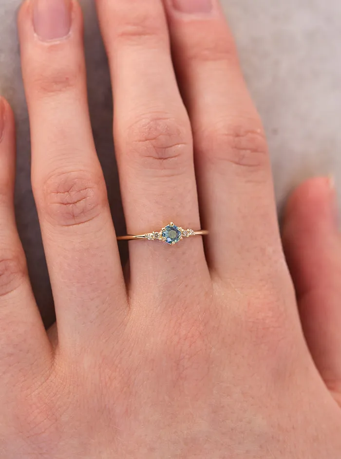 Thea II | blue sapphire & diamonds